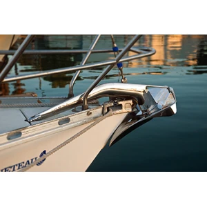 Ultra Anchor Attatched To Yacht Anchor System